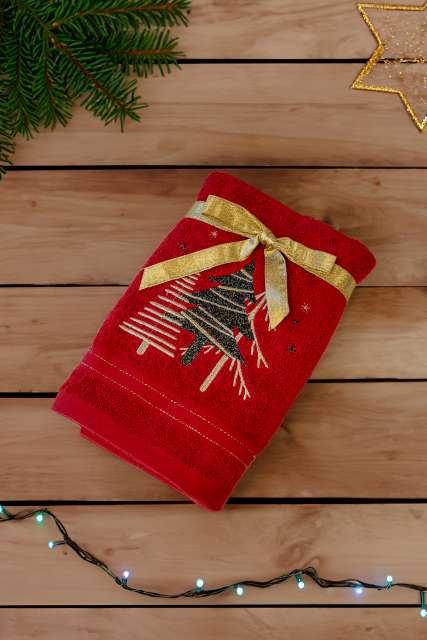 OLXMAS01 OLIMA CHRISTMAS TOWEL - PINES