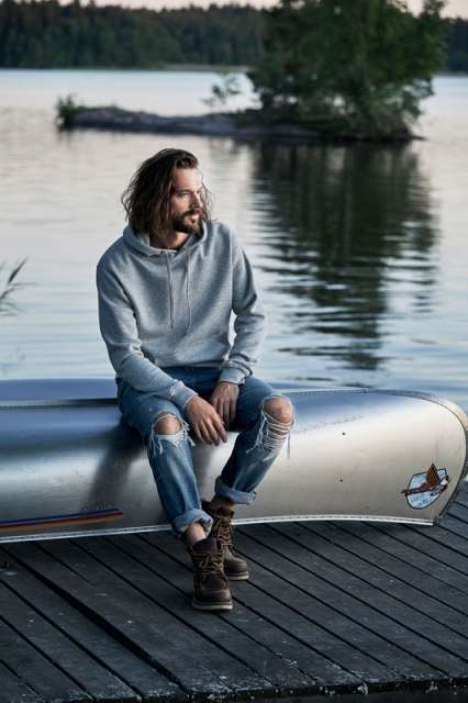 MEN'S HOODED SWEATSHIRT
