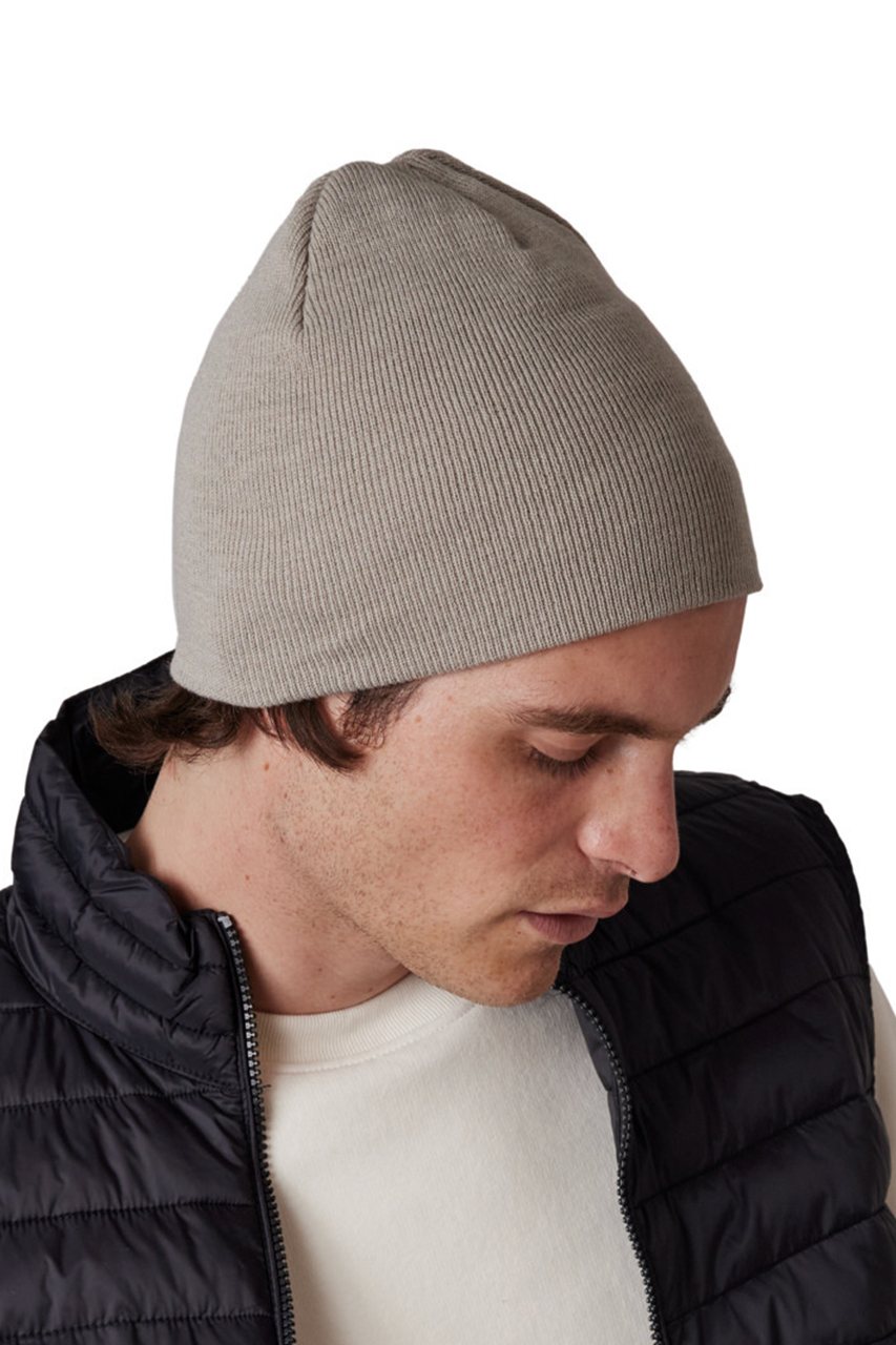 kp513 KNITTED BEANIE
