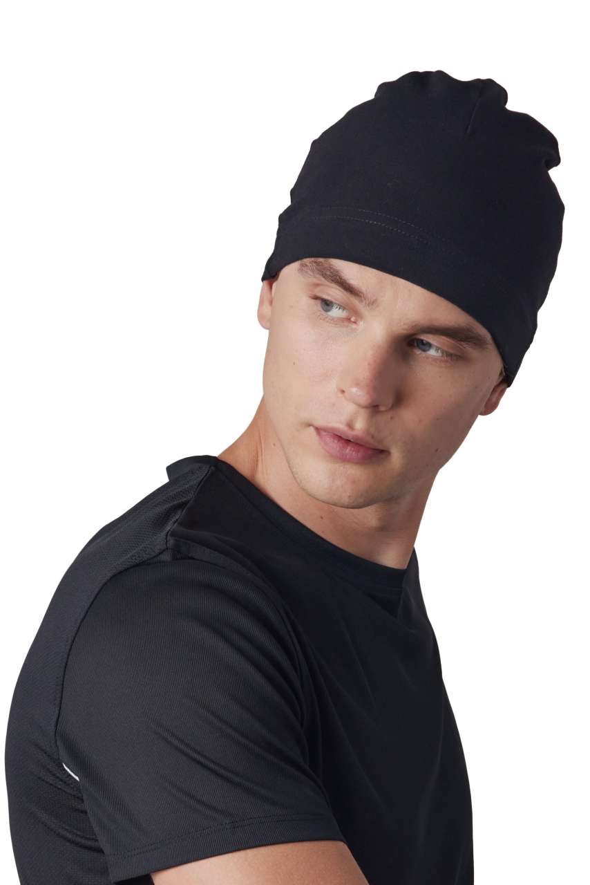 kp535 SPORTY FITTED BEANIE