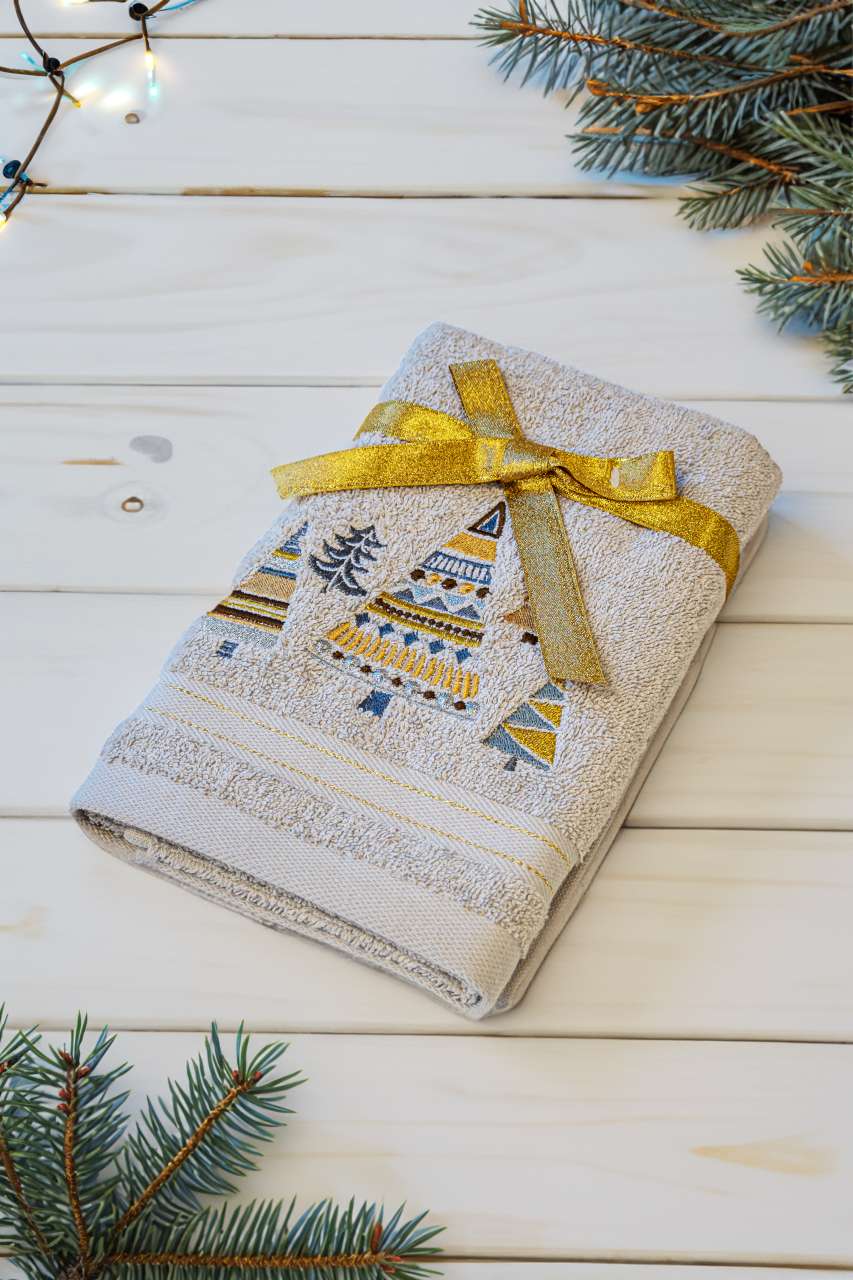 olxmas02 OLIMA CHRISTMAS TOWEL - CHRISTMAS TREES